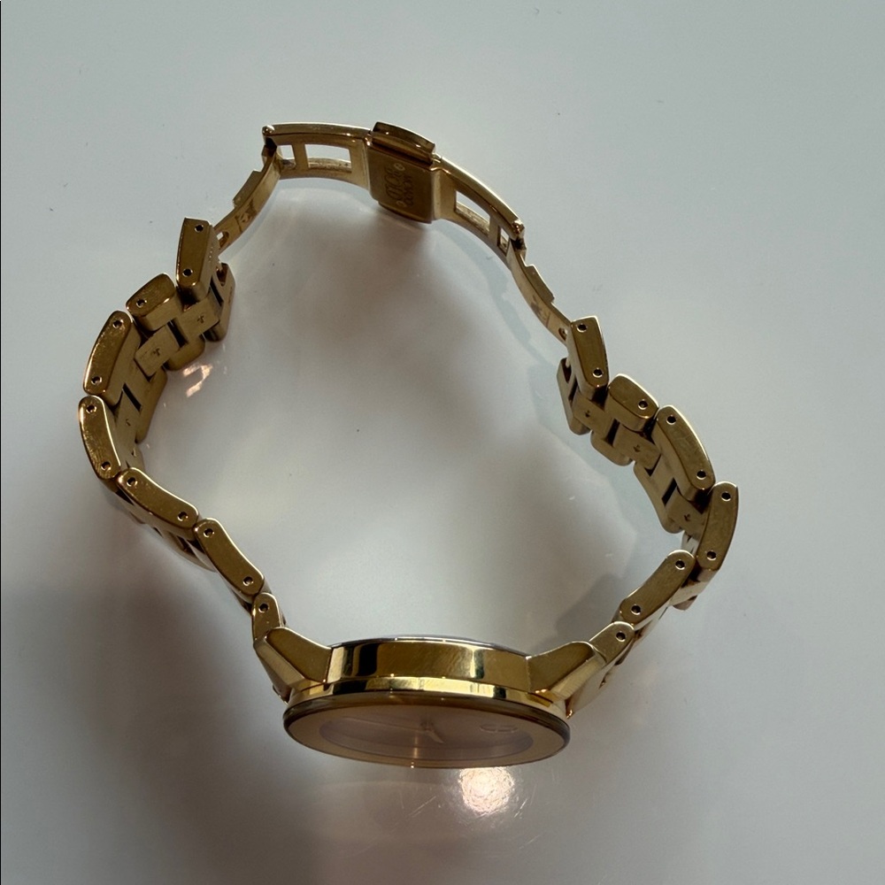 Gold Metal Watch - Picture 6 of 11